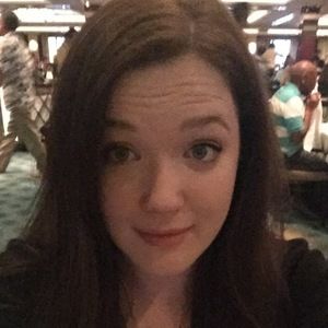 Meet your Posher, Elizabeth